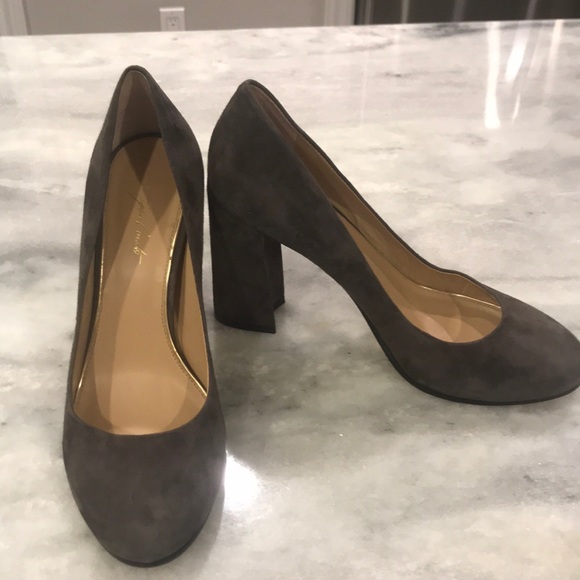 VC John Comuto Grey Suede Heels Brand New sz 10 - Picture 1 of 5